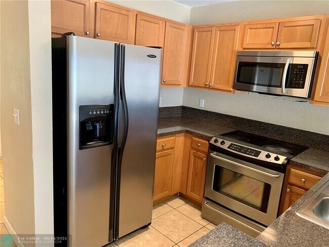 Building Photo - 5455 SW 41st St