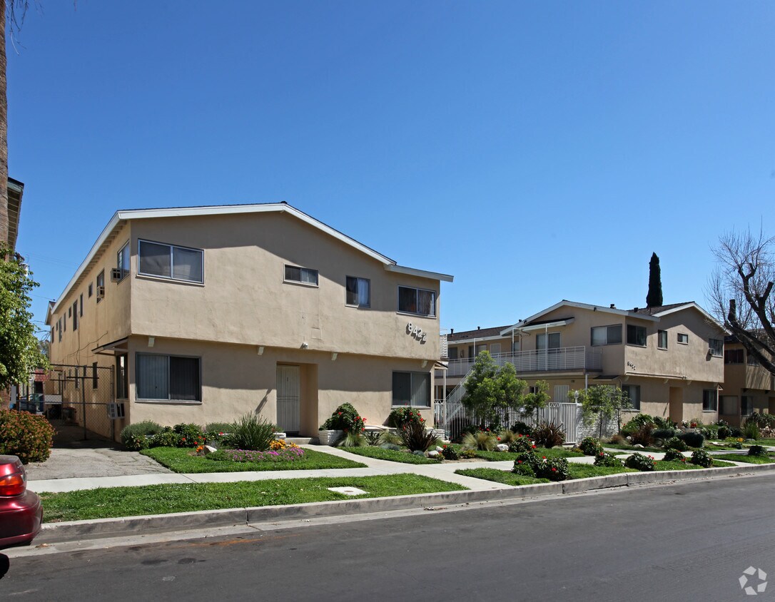 Primary Photo - 8422 Amigo Ave