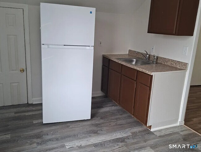 Foto del edificio - 65 Twiss St