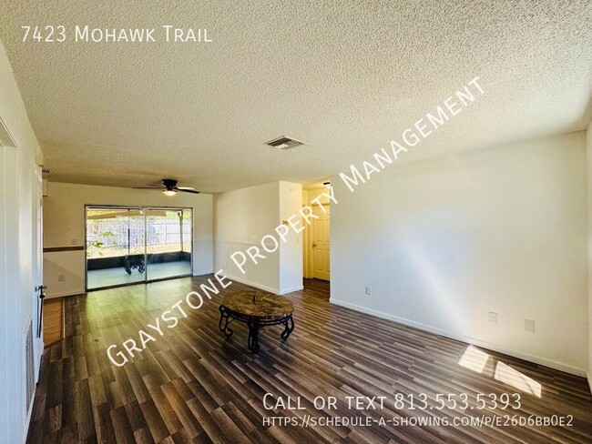 Foto del edificio - 7423 Mohawk Trail