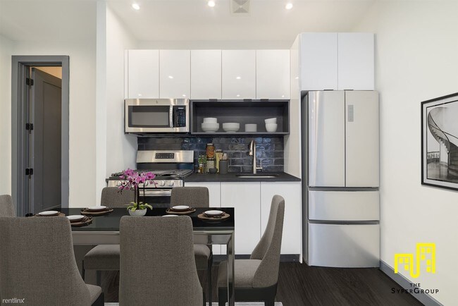 Foto del edificio - 2 br, 2 bath  - 328 Eldert St # 1F