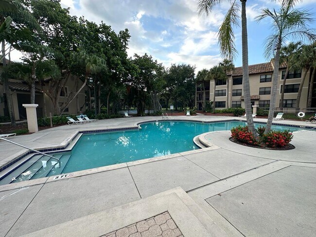 Foto del edificio - 4541 W McNab Rd