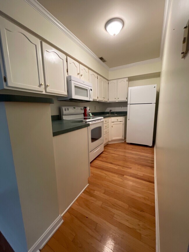 Foto del edificio - 706 Stonewall Ln