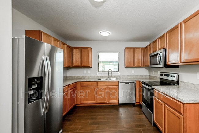 Building Photo - 909 Wynnmere Walk Ave
