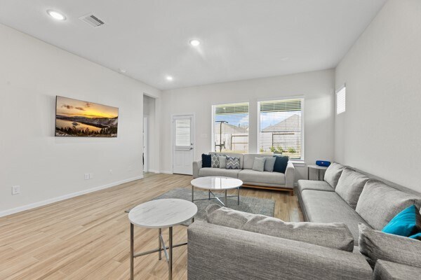 Foto del edificio - 17039 Luminous Ln