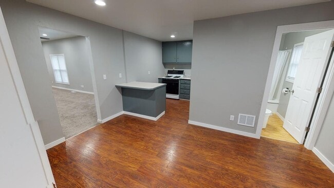 Foto del edificio - 1326 Rhode Island St