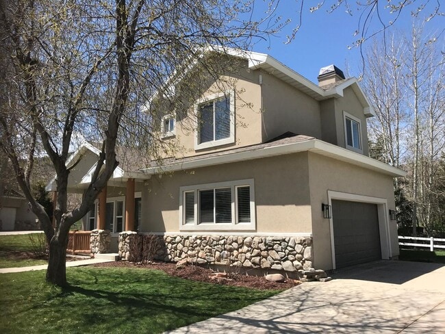 Building Photo - Desirable Snyder's Mill Home