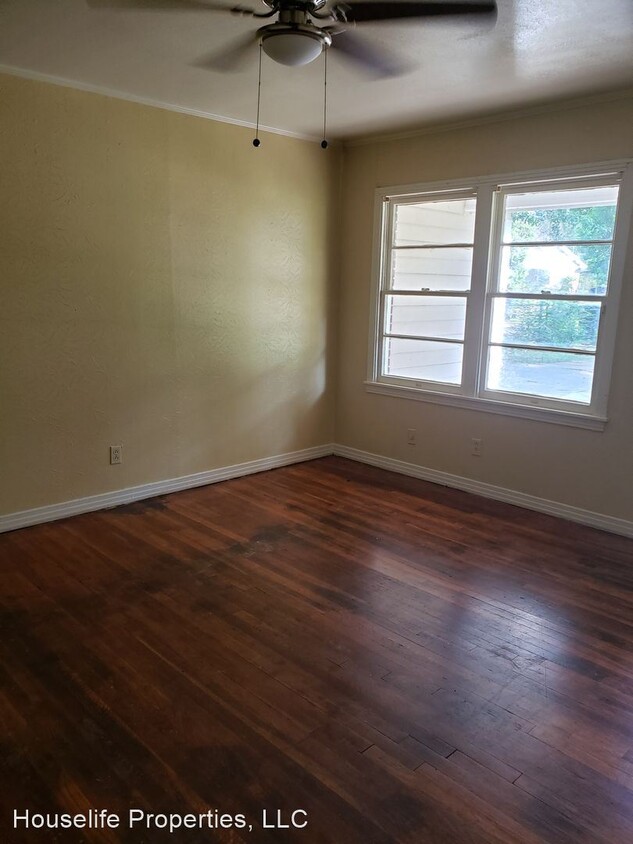 Building Photo - 3 br, 1 bath House - 523 Melrose St