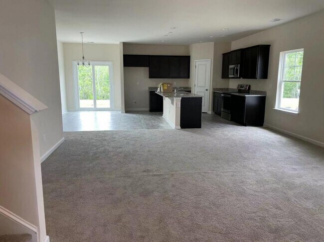 Foto del edificio - 248 Hampton Park Cir