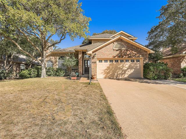 Building Photo - 4709 Thorntree Dr