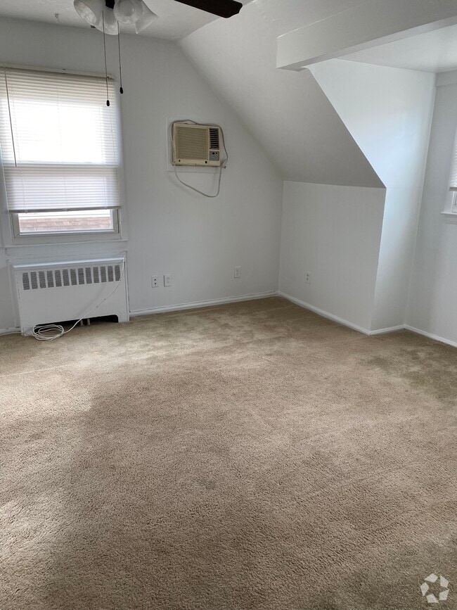 Houses for Rent in East Meadow, NY 14 Rental Homes