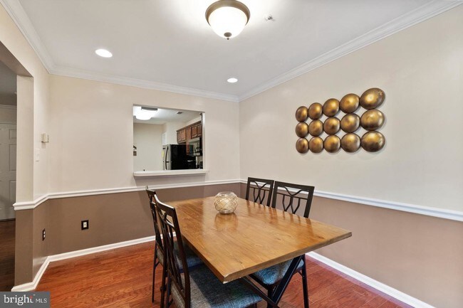 Building Photo - 1502 Beacon Hill Dr