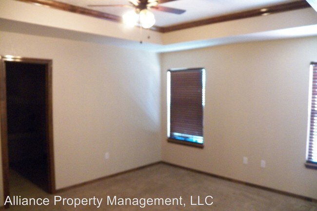 Building Photo - 3 br, 2 bath House - 180 Mariposa