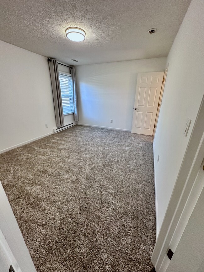 Room #2 Upstairs - 11 Fountain Dr