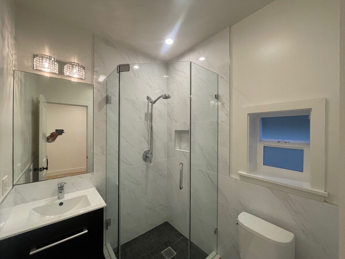 Foto del edificio - Nice and clean studio proximate to SFSU/SFCC (1st month rent free if qualified)