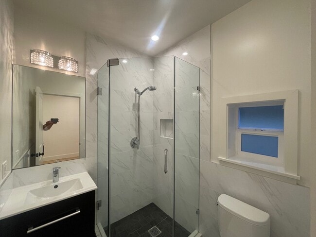 Photo - Nice and clean studio proximate to SFSU/SFCC (1st month rent free if qualified) Apartment