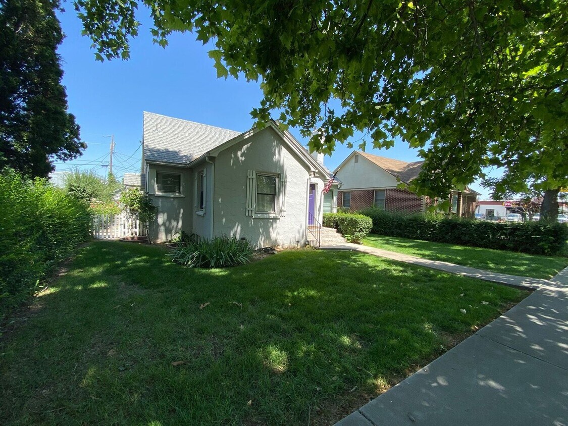 Foto principal - 2119 Cleveland Blvd