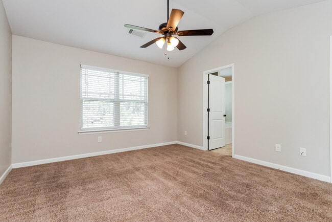 Foto del edificio - 929 Justice Dr