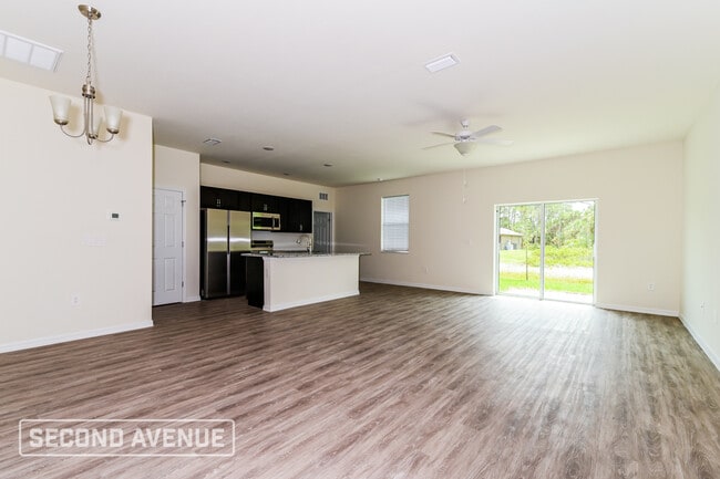 Building Photo - 2230 Jeannin Dr