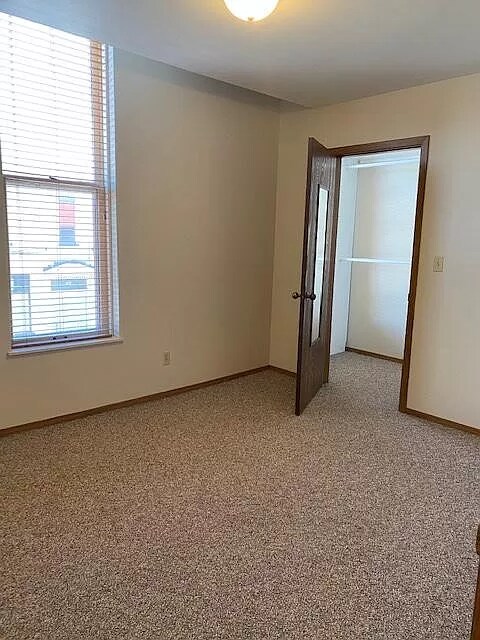 Bedroom/Closet - 106 N Walnut St