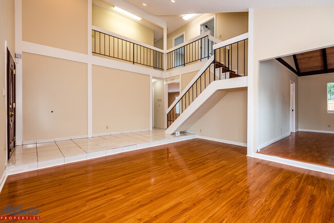 Building Photo - 337 Oakberry Way