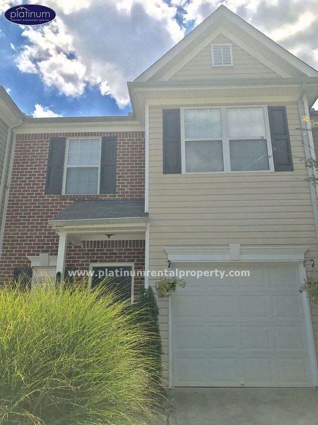 Primary Photo - 326 Azalea Cir
