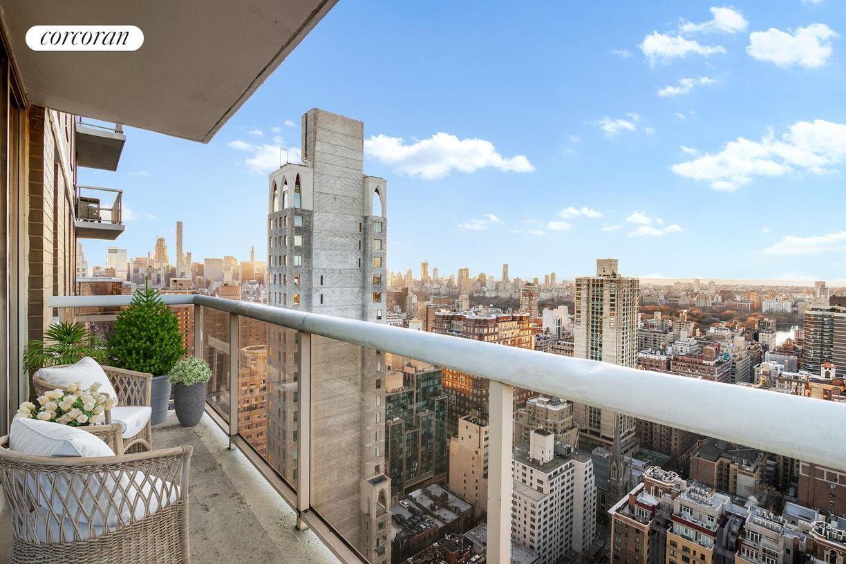 Foto principal - 200 E 89th St
