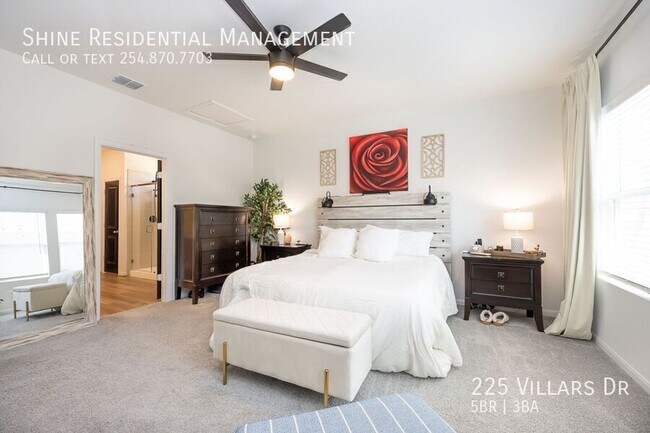 Building Photo - 225 Villars Dr