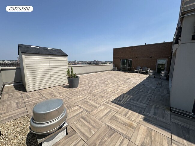 Foto del edificio - 885 Grand St