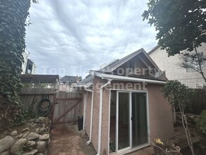 Building Photo - 515 1/2 S Tremont St