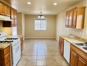 Building Photo - 61559 Desert Air Rd