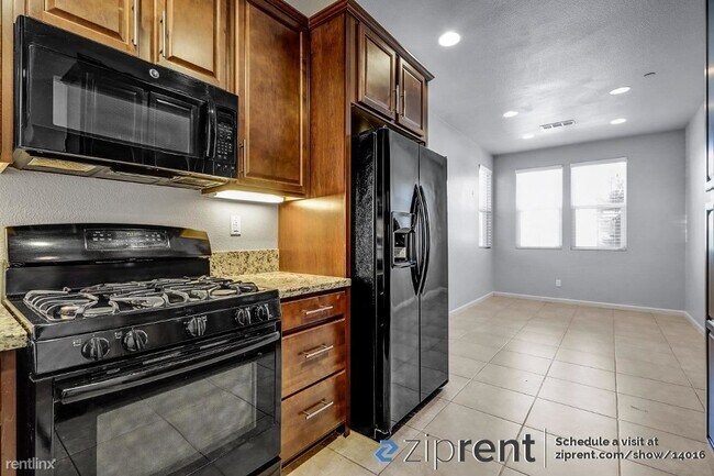 Building Photo - 3 br, 2 bath House - 4800 Ammolite Way, El...