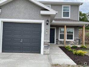 Building Photo - 807 Pampas St