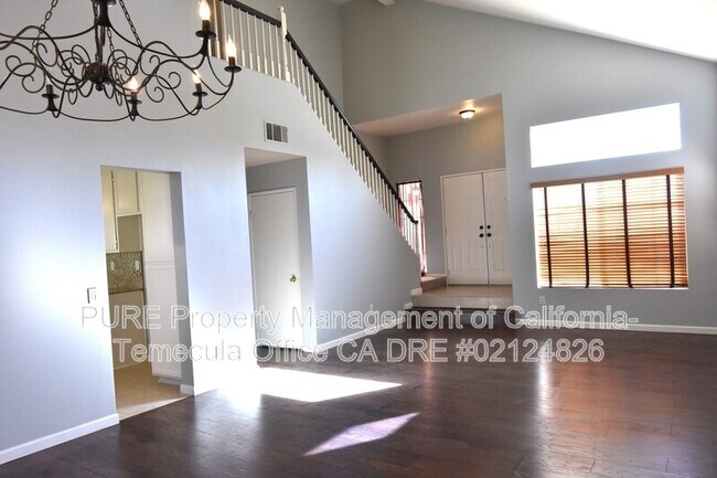 Foto del edificio - 44709 Lorraine Dr