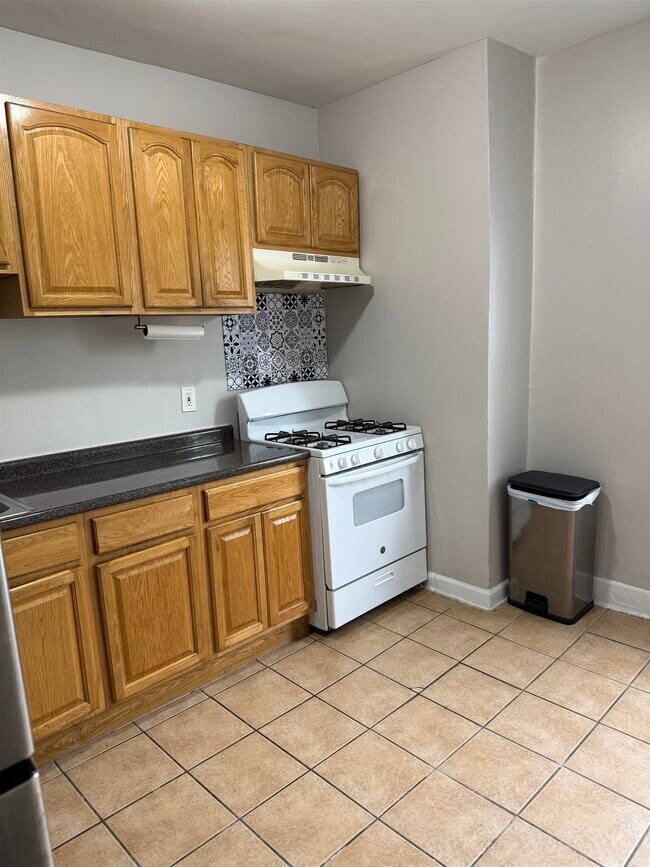 Foto del edificio - 631 Garfield Ave