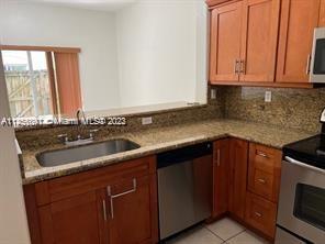Foto del edificio - 1660 SE 29th St