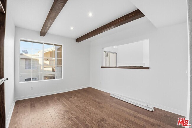 Foto del edificio - 5530 Owensmouth Ave