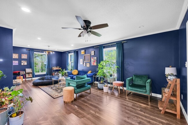 Foto del edificio - 3201 Fawn Hill Ct