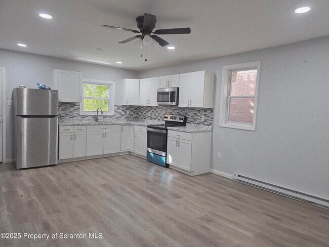 Foto del edificio - 409 Pittston Ave
