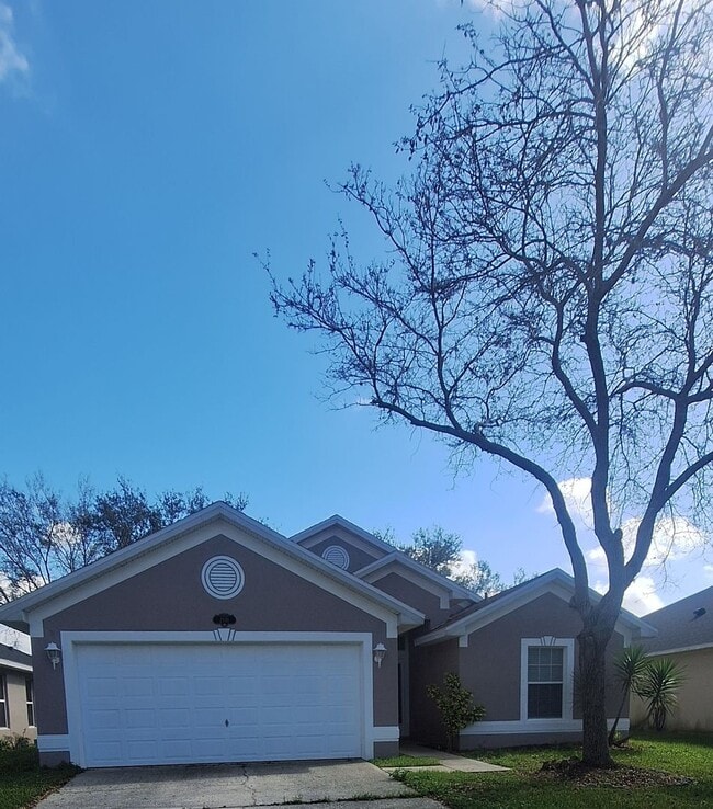 Building Photo - 2891 Stratford Pointe Dr