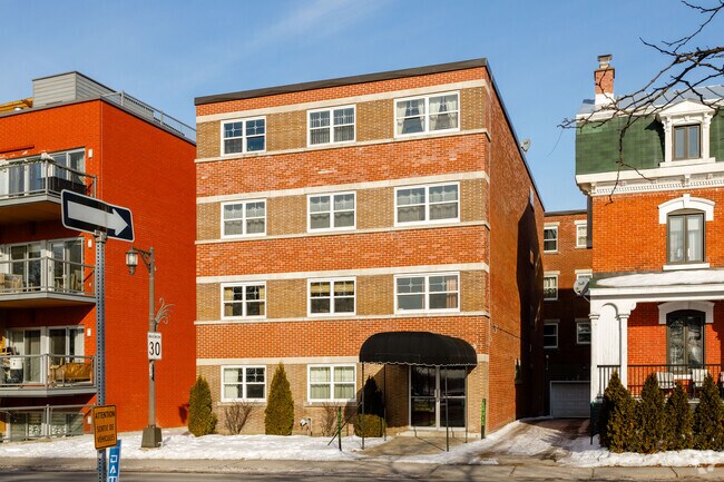 Building Photo - 2960 Boul Saint-Joseph