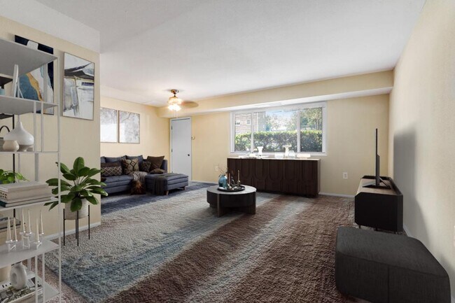 Foto del edificio - 6455 Hil-Mar Dr