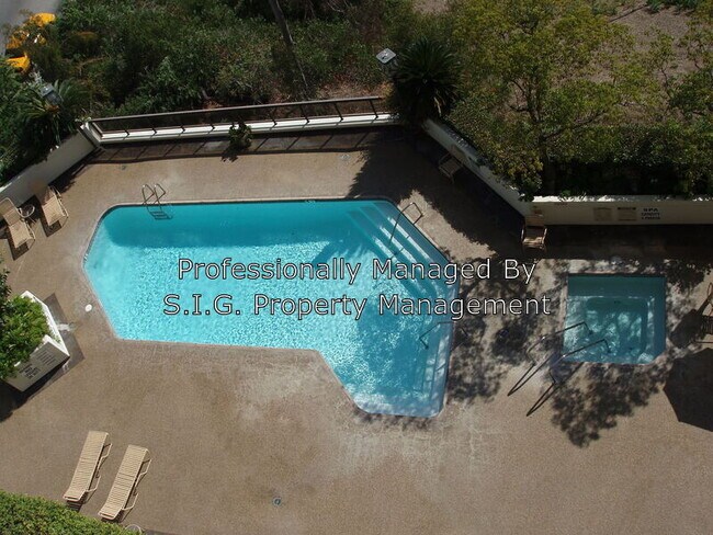 Building Photo - 222 Monterey Rd