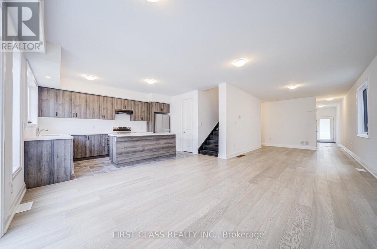 Building Photo - 12 Barnyard Trl