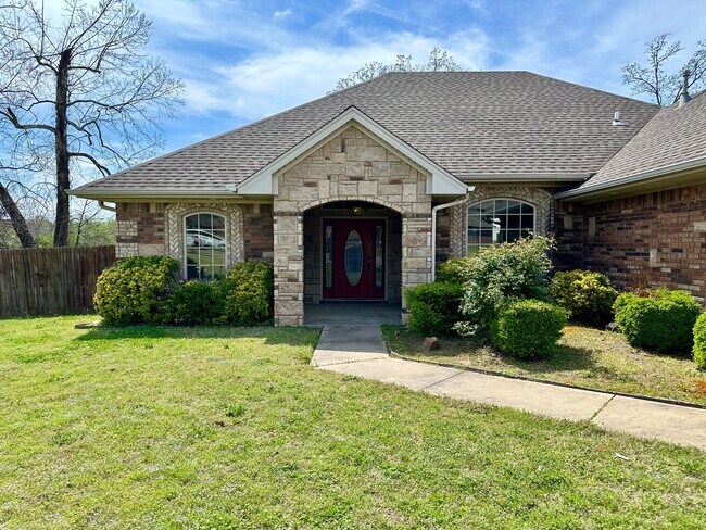Building Photo - *MOVE-IN SPECIAL* Beautiful home on a cul-...