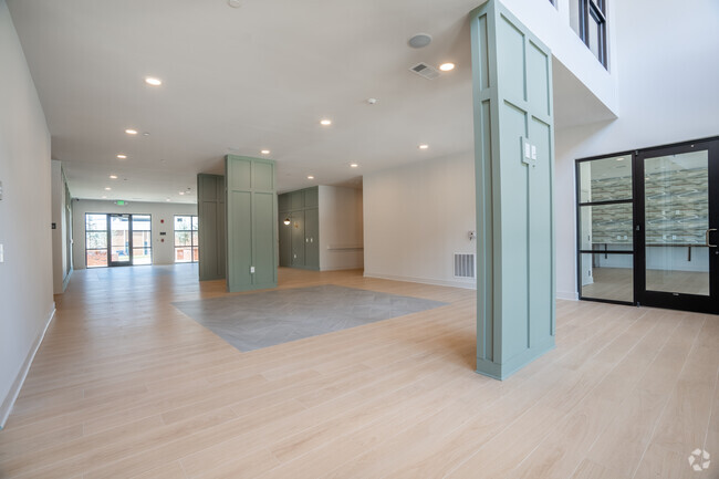 Lobby - Veranda at Assembly - 55+ Apartments