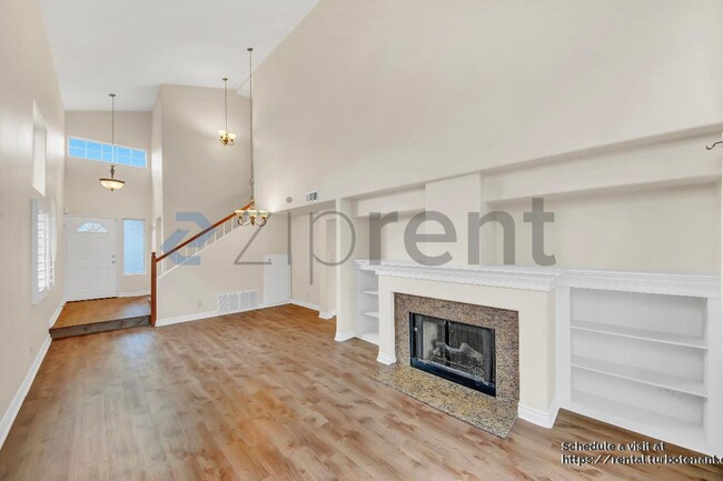 Foto del edificio - 25832 Browning Pl