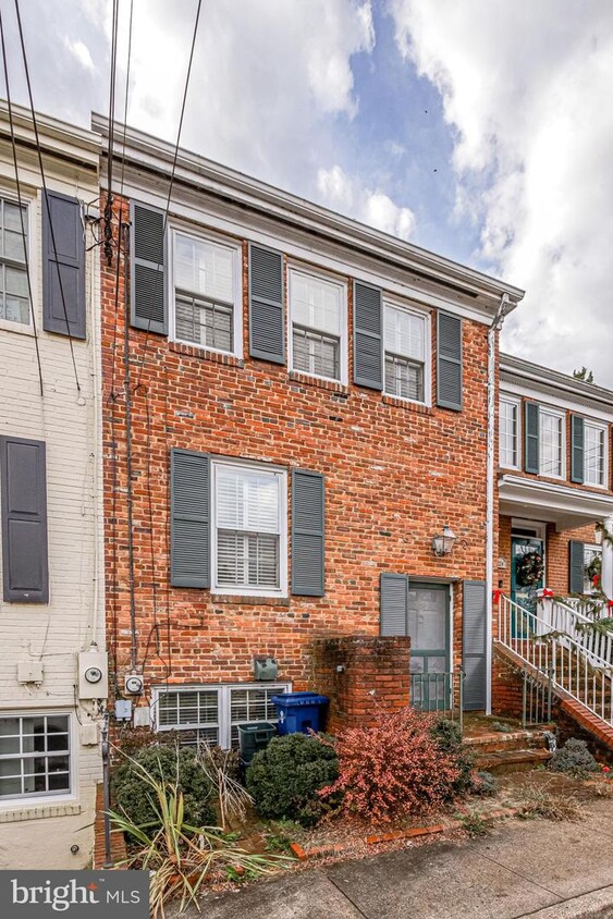 222 Green St, Alexandria, Va 22314 - Townhome Rentals In Alexandria Va 