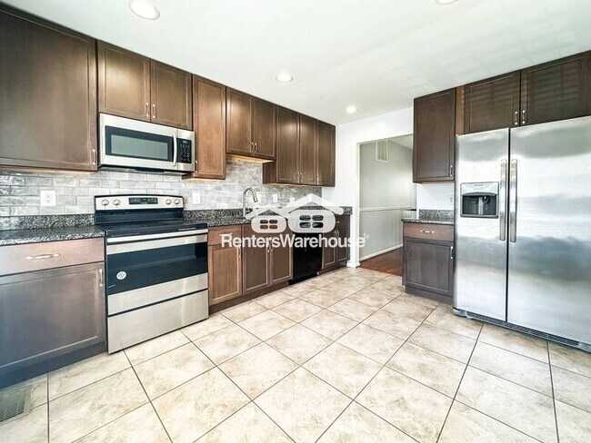 Building Photo - 2307 Patternbond Dr