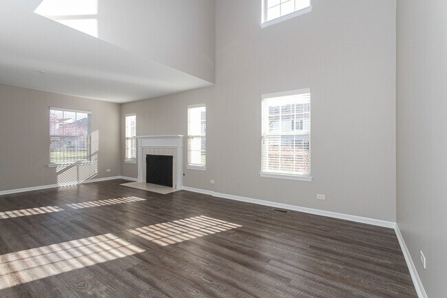 Foto del edificio - 2465 Frost Dr